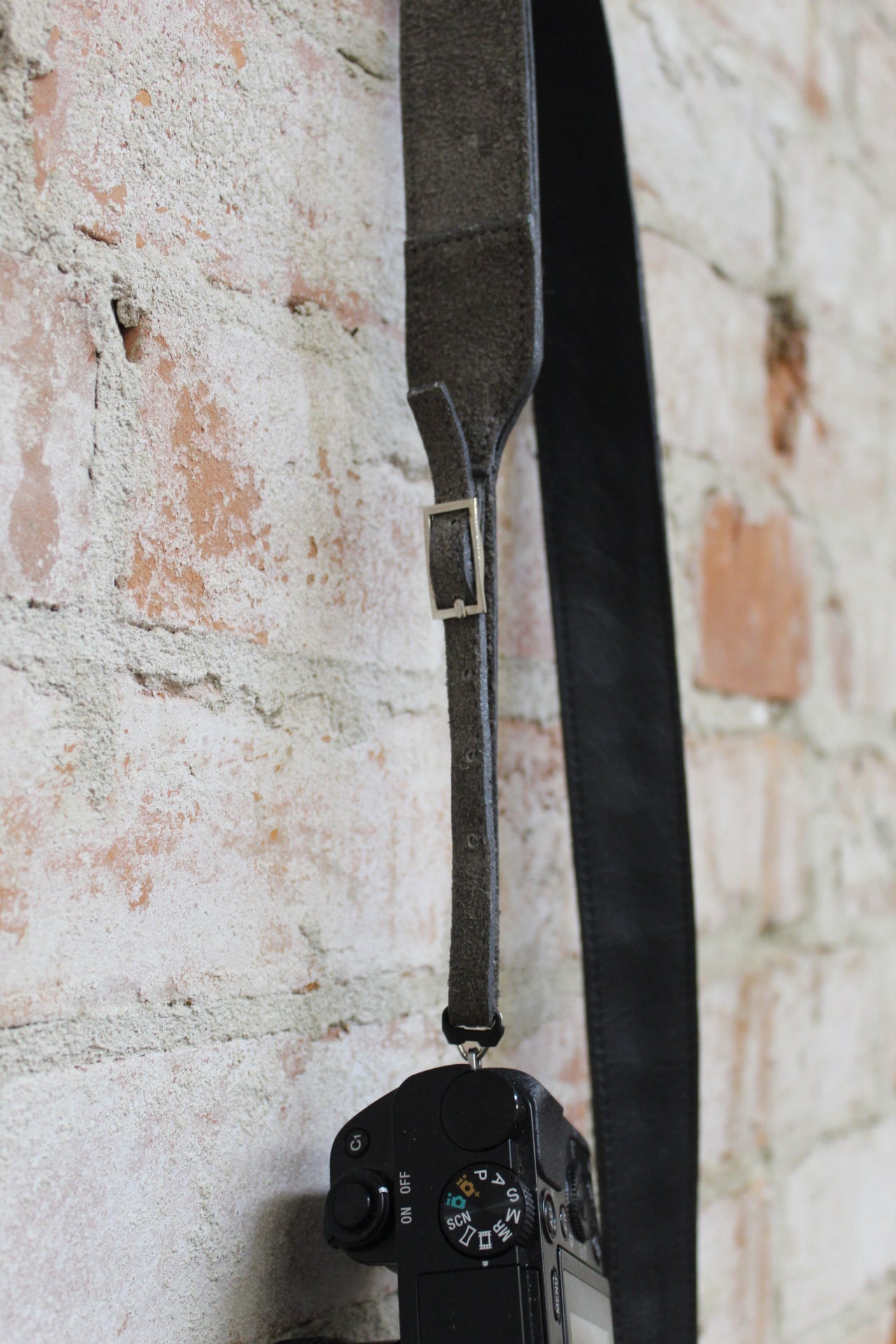 BA studded camera strap